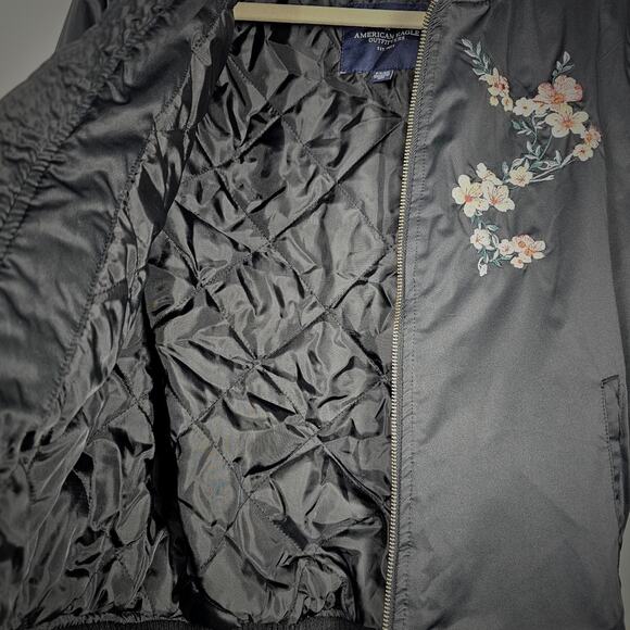 American Eagle Embroidered Puffer Bomber Jacket Cherry Blossom. - Picture 9 of 12
